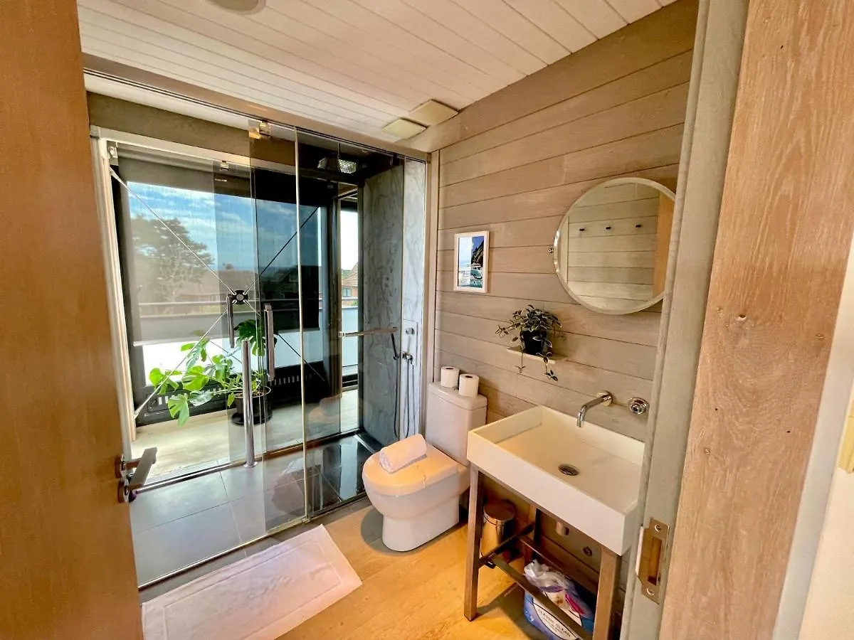 Apartment The Beach Hytte - Stunning Sea View Penthouse Bournemouth