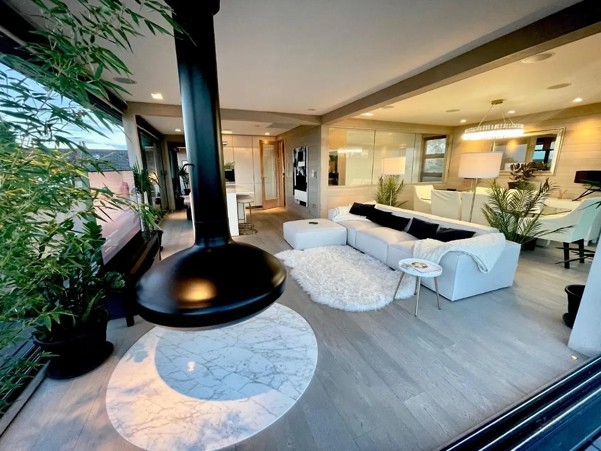 The Beach Hytte - Stunning Sea View Penthouse Bournemouth
