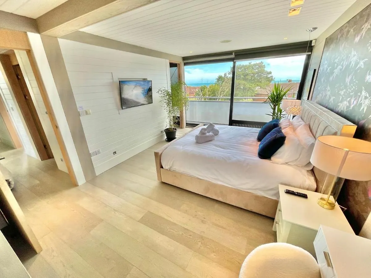 Apartment The Beach Hytte - Stunning Sea View Penthouse Bournemouth United Kingdom