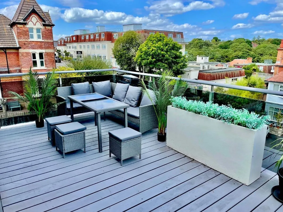 Apartment The Beach Hytte - Stunning Sea View Penthouse Bournemouth